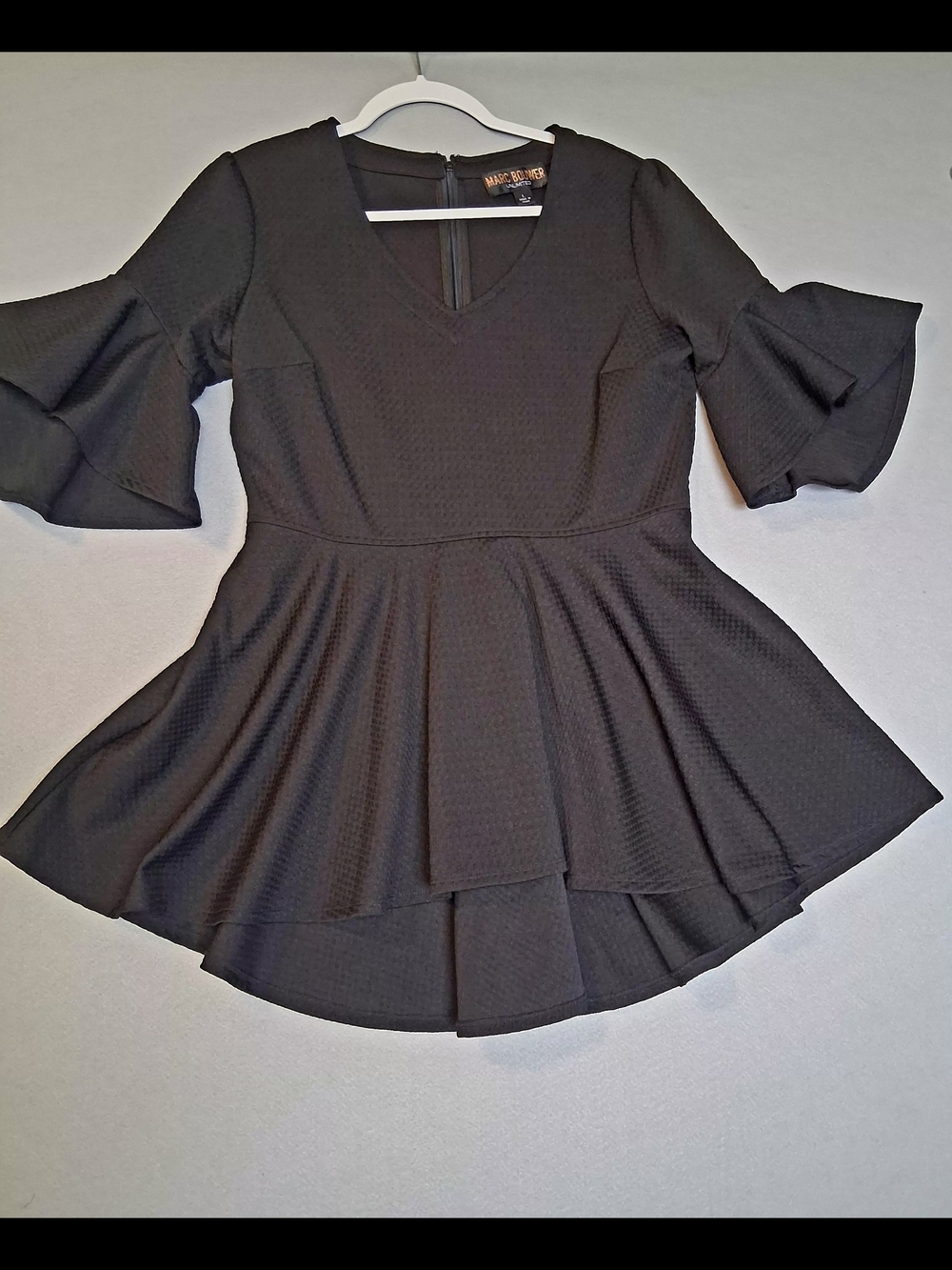 Marc Bouwer Sz L  Black Textured Knit Top with Gold Logo